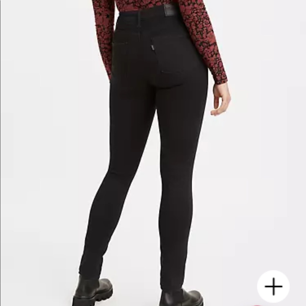 Levi’s 721 High Rise Skinny Jean